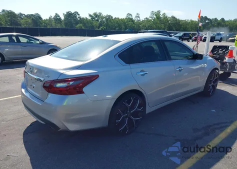 2018 Nissan Altima 2.5/S/Sv/Sl/Sr z USA, uszkodzony, nr VIN 1N4AL3AP0JC246884